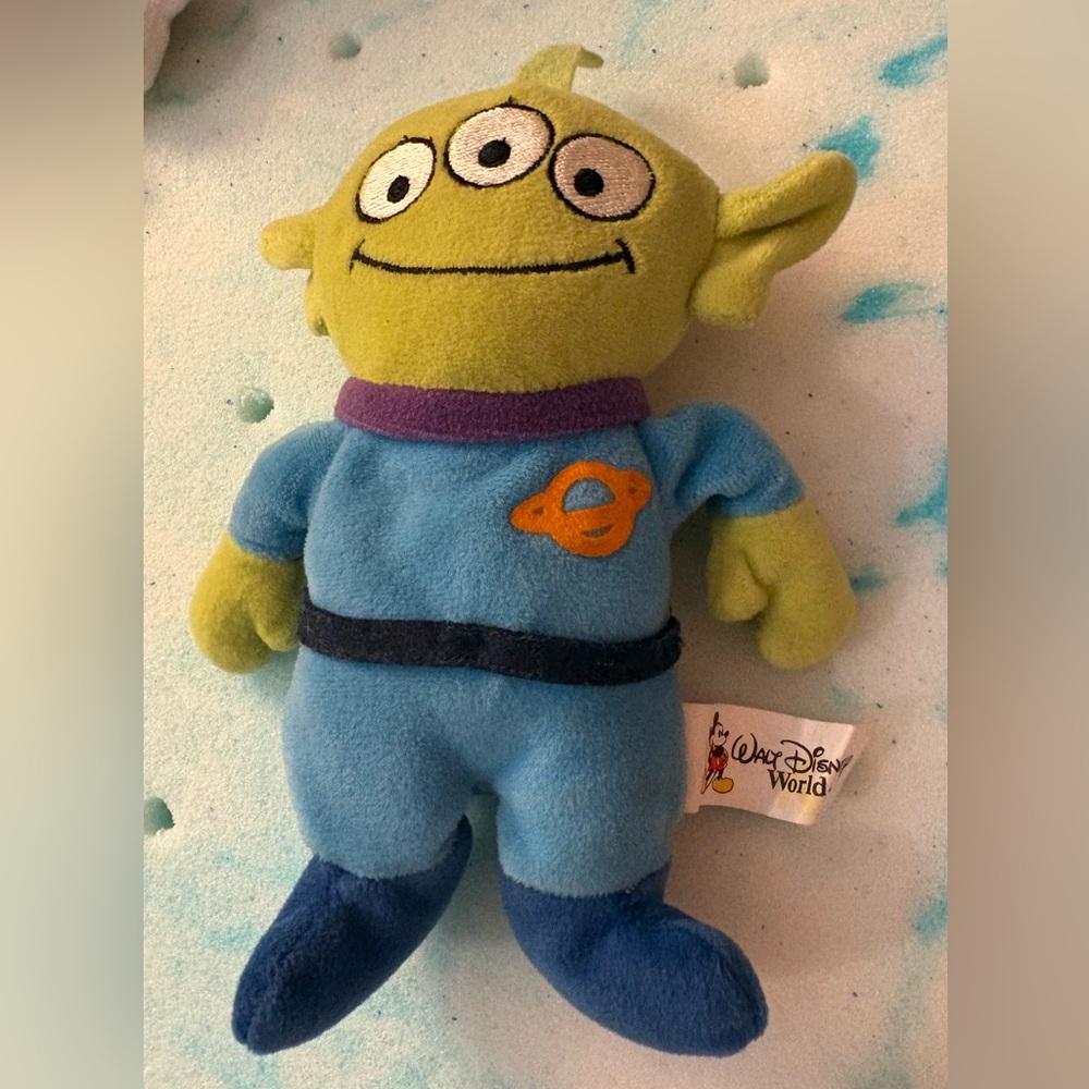 Vintage Disney character soft stuffies - Picture 9 of 11